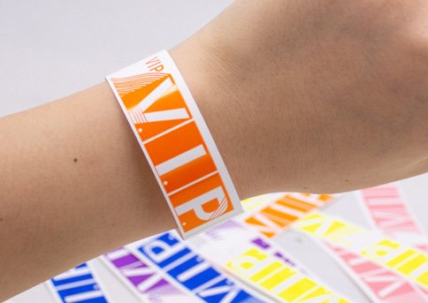 Gelang tangan VIP